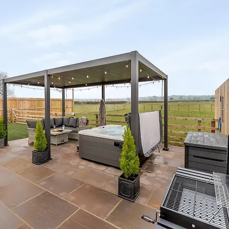 The Workshop - Uk42470 Holiday home *