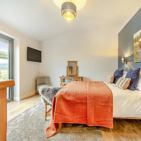 The Workshop - Uk42470 *