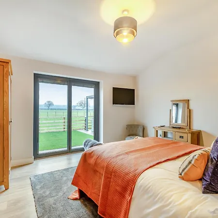 The Workshop - Uk42470 *