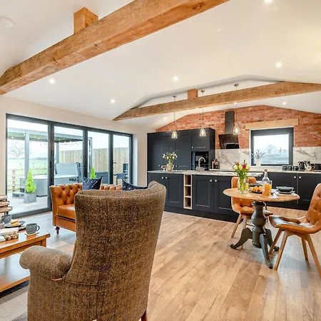 The Workshop - Uk42470 *